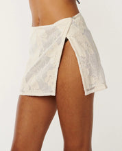 Load image into Gallery viewer, Rip Curl Paraiso Embroid Mesh Skirt - Off White