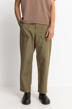 Load image into Gallery viewer, Rhythm Field Trouser - Olive