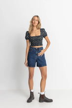 Load image into Gallery viewer, Rhythm Fleur Floral Top - Black