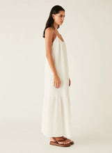Load image into Gallery viewer, Esmaee Sol Dress - White