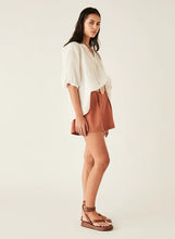 Load image into Gallery viewer, Esmaee Sol Blouse - White