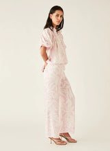 Load image into Gallery viewer, Esmaee Sumerset Blouse - Pink/White
