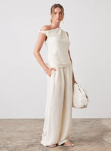 Load image into Gallery viewer, Esmaee View Blouse