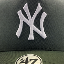 Load image into Gallery viewer, '47 Brand Sure Shot New York Yankees Cap - Moss