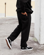 Load image into Gallery viewer, Santa Cruz Adults Classic Strip Track Pant - Black