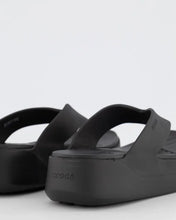 Load image into Gallery viewer, Crocs Getaway Platform Flip - Black