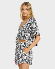 Load image into Gallery viewer, Billabong Womens Sunflower Shirt - Black Sands