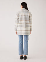 Load image into Gallery viewer, Esmaee' Lincoln Coat - Grey Check