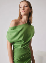 Load image into Gallery viewer, Esmaee Dustin Dress - Kiwi