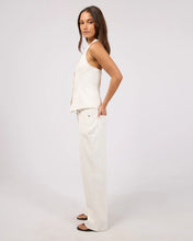 Load image into Gallery viewer, Silent Theory Sol Vest - White