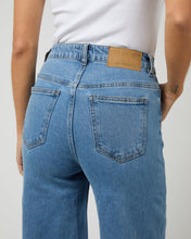 Load image into Gallery viewer, All About Eve Jacqui Wide Leg Jean - Light Blue
