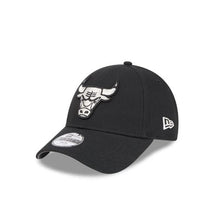 Load image into Gallery viewer, New Era Kids 940 Metallic Chicago Bulls Hat - Black
