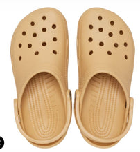 Load image into Gallery viewer, Crocs Classic Clog Adults - Wheat
