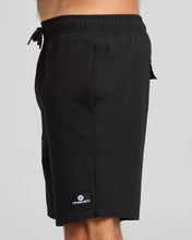 Load image into Gallery viewer, The Mad Hueys Freestyle 18" Swim Volley Short - Black