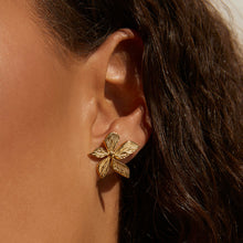 Load image into Gallery viewer, Arms Of Eve Lily Gold Earrings