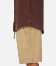 Load image into Gallery viewer, Industrie The Tennyson Linen Long-Sleeve Shirt - Bordeaux