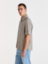 Load image into Gallery viewer, Lee Boxcutter Shirt - Ecru Check