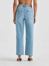 Load image into Gallery viewer, Lee High Straight Crop Jeans - Skyline Blue