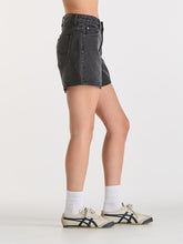 Load image into Gallery viewer, Lee Mid Straight Short - Smoked Black