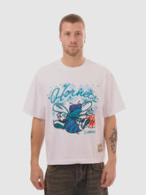 Load image into Gallery viewer, Mitchell & Ness Charlotte Hornets Airbrush Team Tee - White