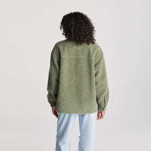 Load image into Gallery viewer, Riders By Lee Teddy Shacket - Evergreen