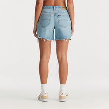 Load image into Gallery viewer, Riders by Lee Mid Straight Short - Oblique Blue