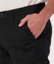 Load image into Gallery viewer, Swanndri Omaha v2 Hybrid Walk Shorts - Black