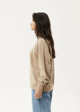 Load image into Gallery viewer, Afends Cutback Recycled Raglan Crewneck - Taupe