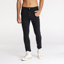 Load image into Gallery viewer, Wrangler Sid Jeans - Smoke Falling