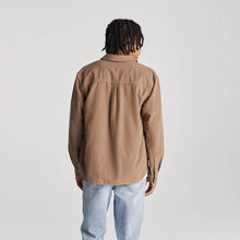 Load image into Gallery viewer, Wrangler Trade Overshirt - Felt Brown