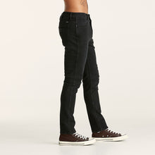 Load image into Gallery viewer, Wrangler Slater Jean - Fate Black