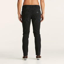 Load image into Gallery viewer, Wrangler Slater Jean - Fate Black
