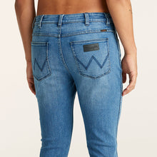 Load image into Gallery viewer, Wrangler Sid Jean - Blue Meanie