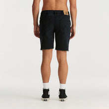 Load image into Gallery viewer, Wrangler Spencer Short - Casanova Black