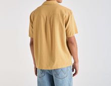 Load image into Gallery viewer, Wrangler Bowlarama Shirt - Wheat