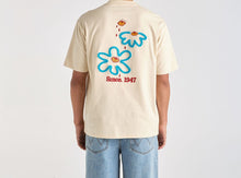 Load image into Gallery viewer, Wrangler Pushin Up Slacker Tee - Ecru