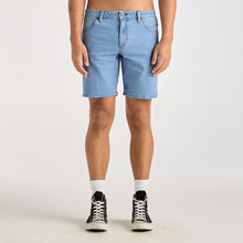 Load image into Gallery viewer, Wrangler Smith Short - Charmer Blue