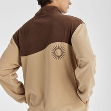 Load image into Gallery viewer, Wrangler Mountains Polar Fleece Sweat - Brown Sand