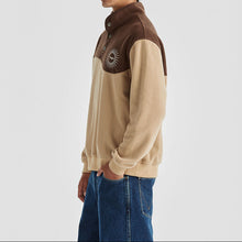 Load image into Gallery viewer, Wrangler Mountains Polar Fleece Sweat - Brown Sand