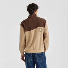 Load image into Gallery viewer, Wrangler Mountains Polar Fleece Sweat - Brown Sand