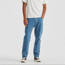 Load image into Gallery viewer, Wrangler Eazy Straight Jeans - Moonlight Blue