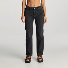 Load image into Gallery viewer, Wrangler Mid Tori Slim Straight Jean - After Dark