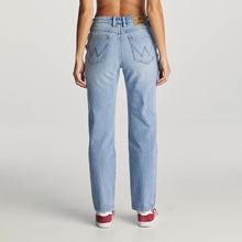 Load image into Gallery viewer, Wrangler Mid Tori Slim Straight Jean - Diamond Skies