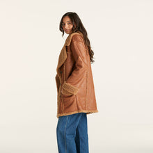 Load image into Gallery viewer, Wrangler Wanderer Cabin Coat - Tan