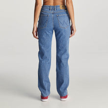 Load image into Gallery viewer, Wrangler Mid Tori Slim Straight Jean - Outta Memphis