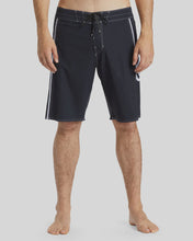 Load image into Gallery viewer, Billabong Mens D Bah 2.0 Pro Boardshorts - Black White