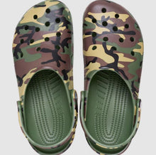 Load image into Gallery viewer, Crocs Classic Camouflage Kids Clog - Army Green / Multi