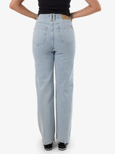 Load image into Gallery viewer, Thrills Cherry Stretch Jean - Shadow Blue