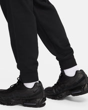 Load image into Gallery viewer, Nike Club Fleece Men's Fleece Joggers - Black
