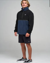 Load image into Gallery viewer, The Mad Hueys Tidal Quarter Zip - Navy